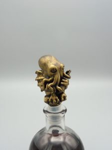 Resin Cthulhu Wine Stopper in antique gold